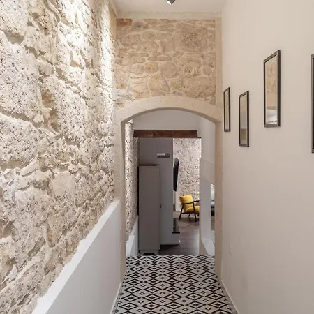 Lovely In Dubrava Kod Sibenika Tatil Evi Protega