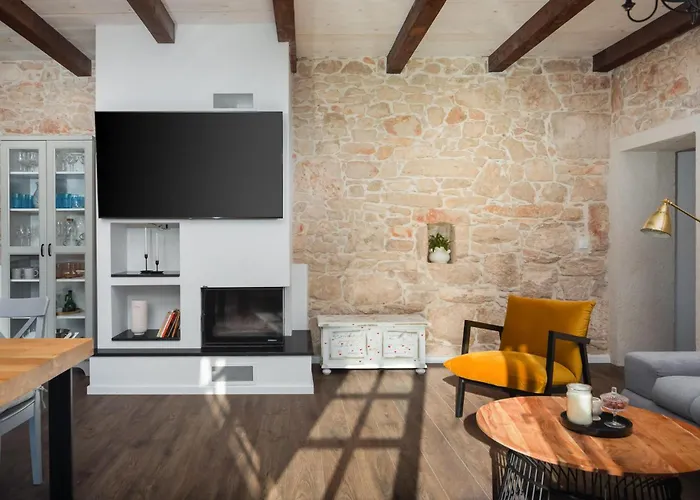 בית נופש Lovely In Dubrava Kod Sibenika *