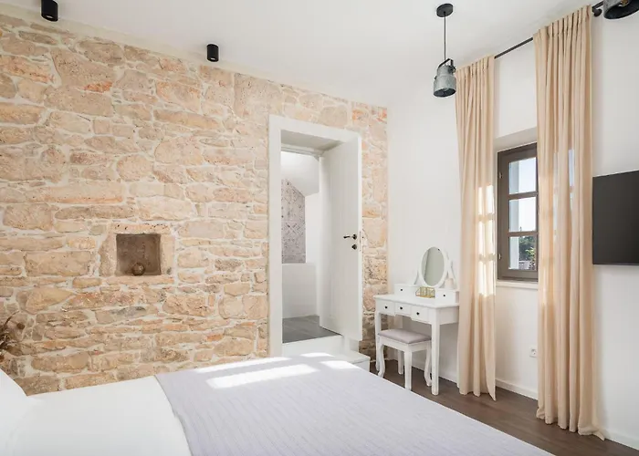 Lovely In Dubrava Kod Sibenika