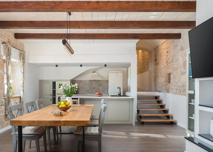 בית נופש Lovely In Dubrava Kod Sibenika *