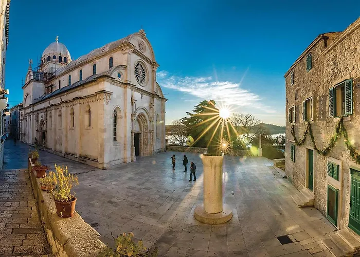 Lovely In Dubrava Kod Sibenika Holiday home Potege